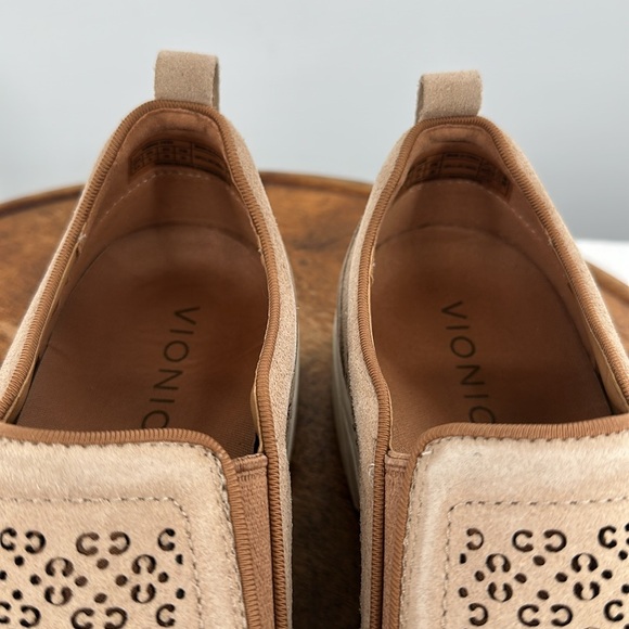 Vionic Shoes Wm 8.5M Kimmie Perforated Wheat Slip On Sneaker Casual Comfort - Picture 4 of 12